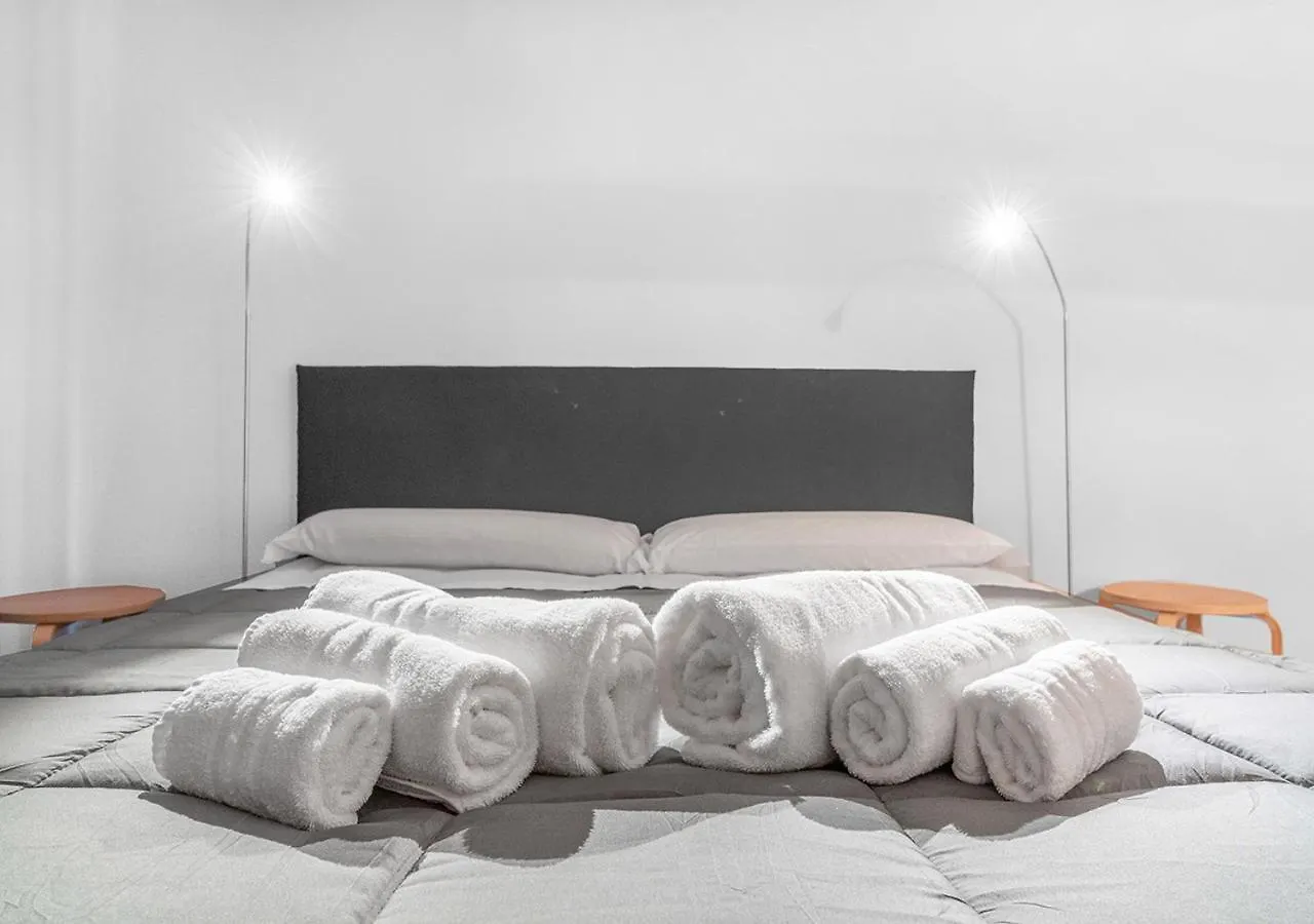 Apartment Duomo M4 Chic House Comfort Lusso Ed Eleganza Milan Italy
